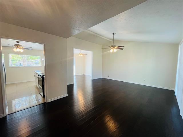 Building Photo - 3709 Yaupon Dr