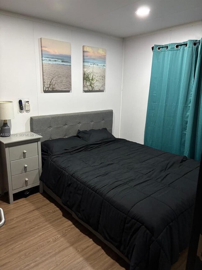 Building Photo - 5511 Woodland Ln