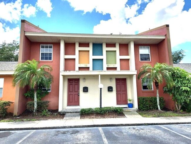 Building Photo - 2Bed/1.5Bath TOWNHOUSE IN WINTER PARK!!   ...
