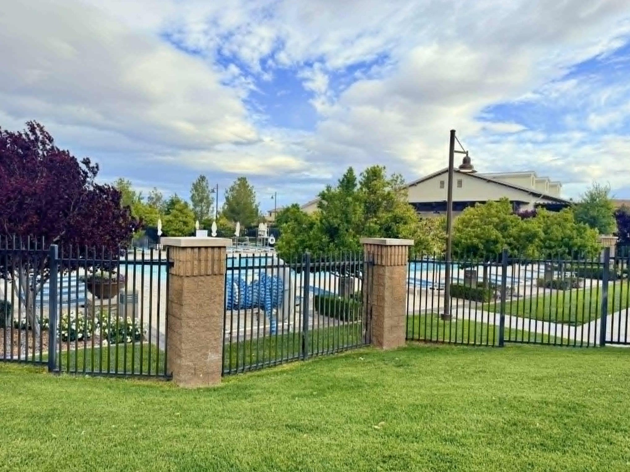 Building Photo - 10848 Corliss River Ave