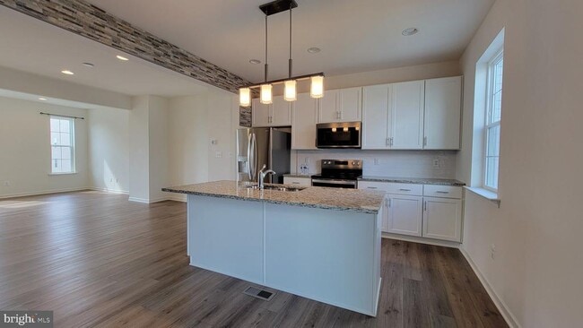 Building Photo - 39 Stafford Pl