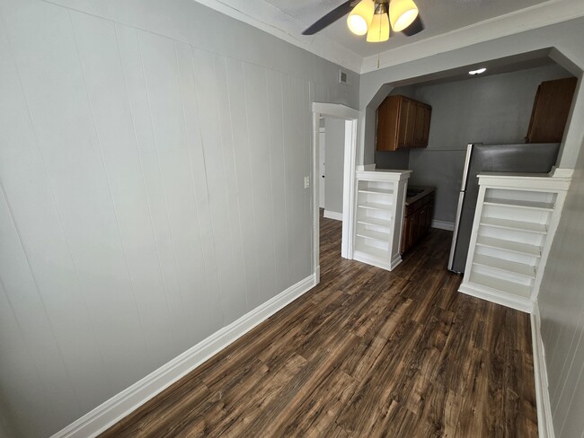 Building Photo - 4751 N Monticello Ave