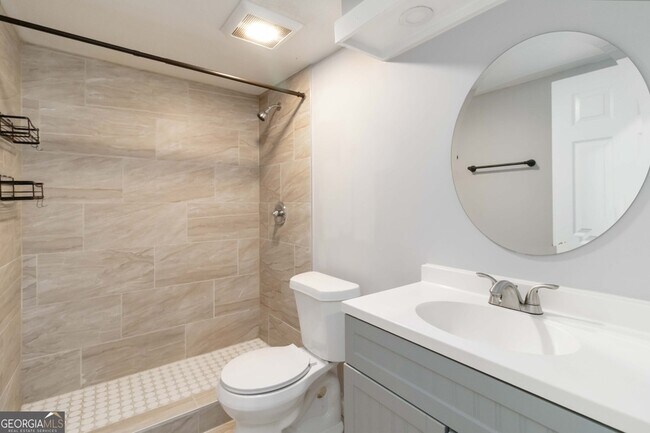 Building Photo - 46 Le Parc Fontaine