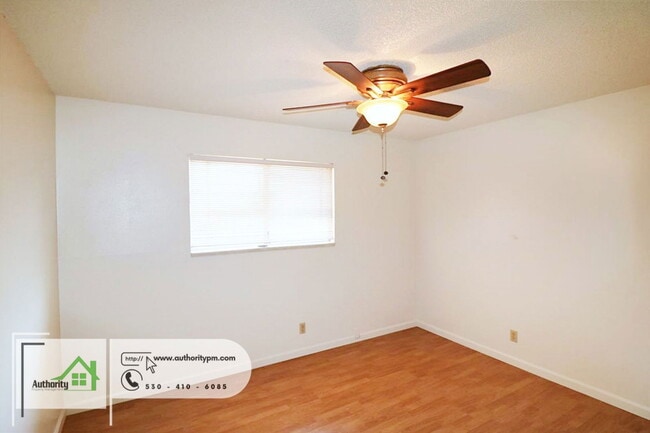 Building Photo - 2121 Deimos Ct