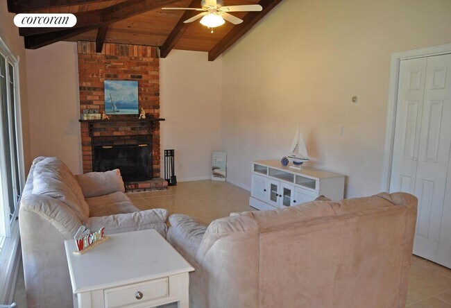 Building Photo - 34 Beach Plum Rd