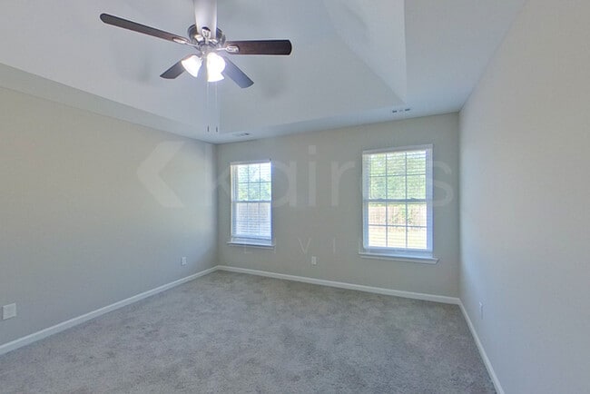 Building Photo - 724 Park Ln