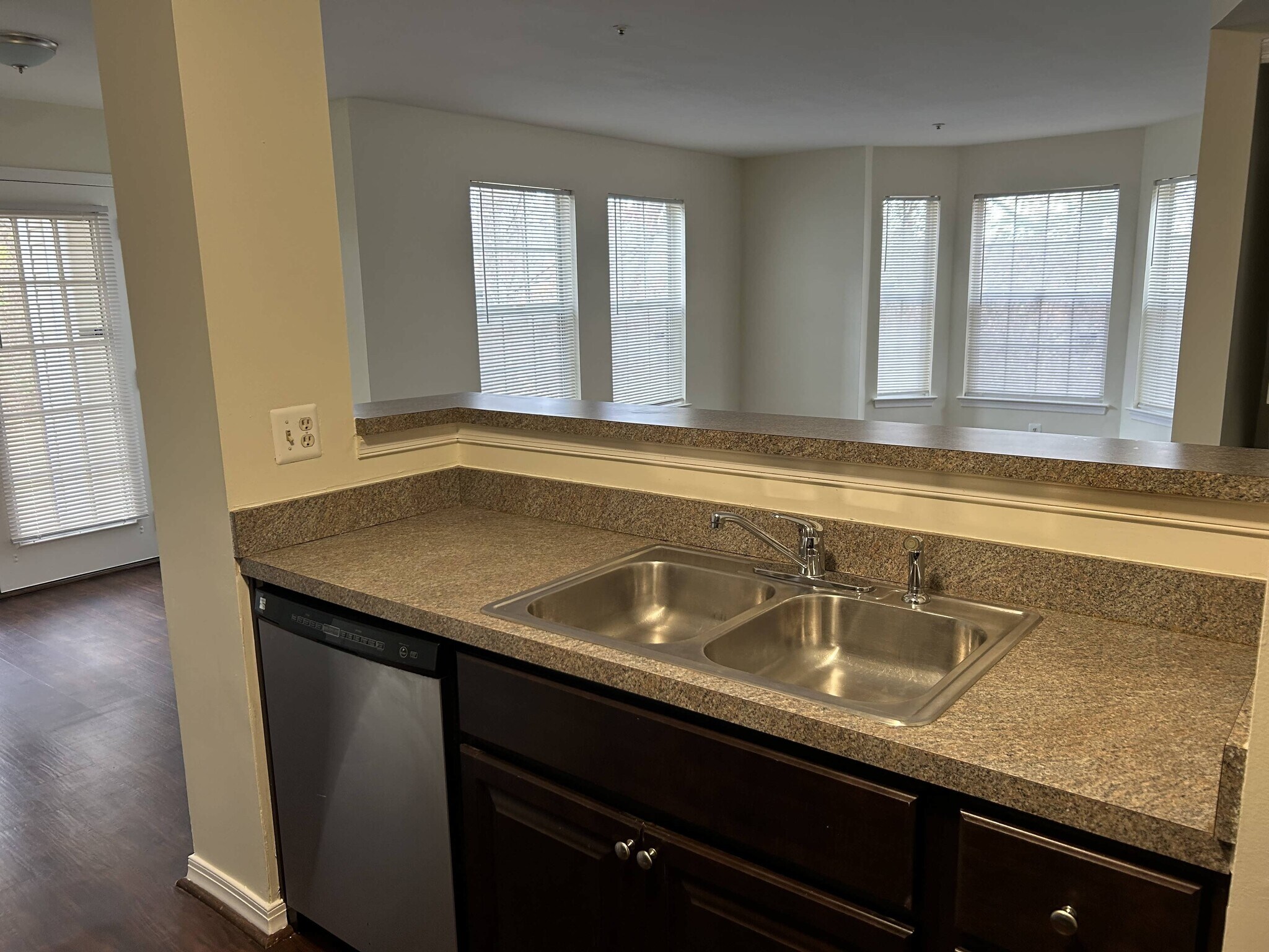 Building Photo - 4418 Lord Loudoun Ct