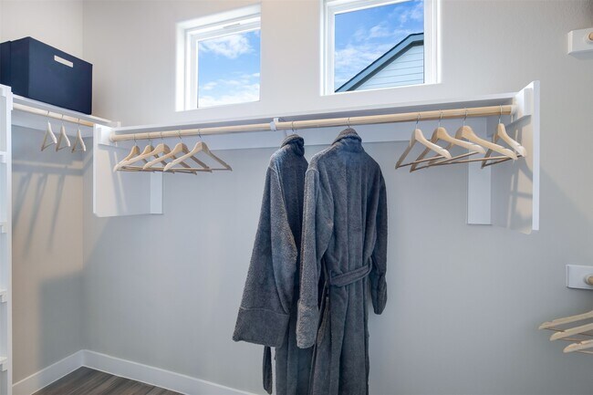 Building Photo - 7170 Borland Dr