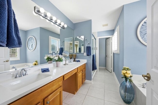 Building Photo - 8212 Calterra Dr