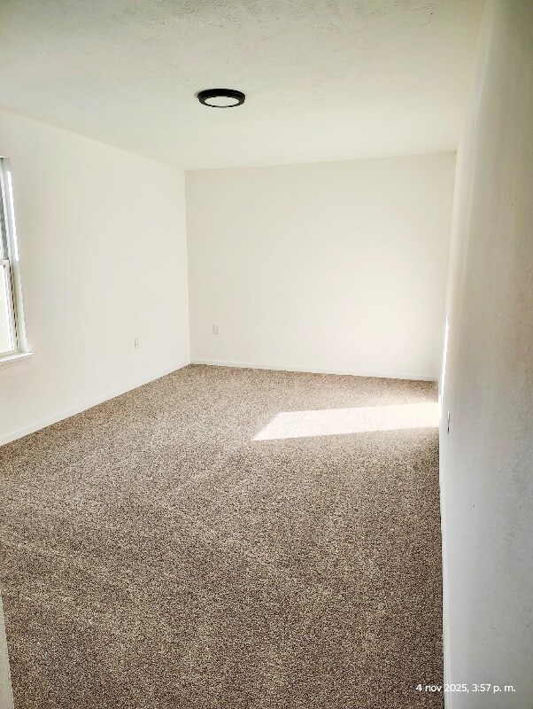 Building Photo - 130 E Witcher Ln