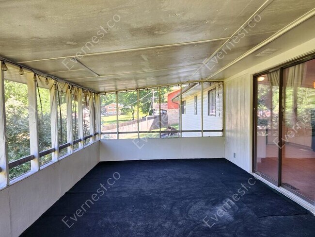 Building Photo - 1529 Winchester Trail