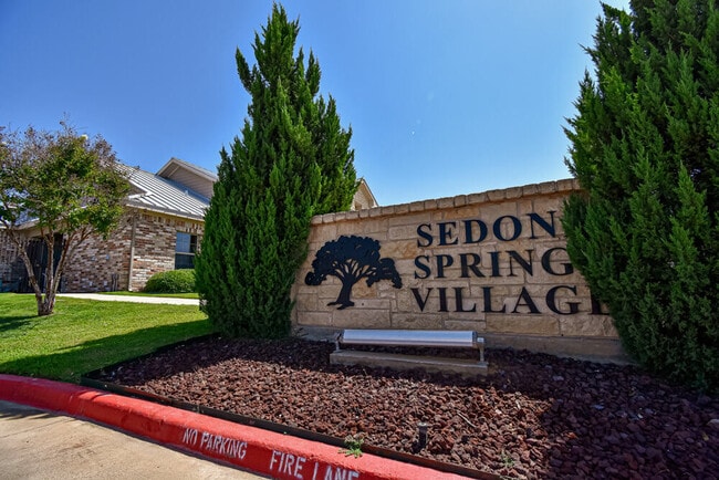 Building Photo - Sedona Springs