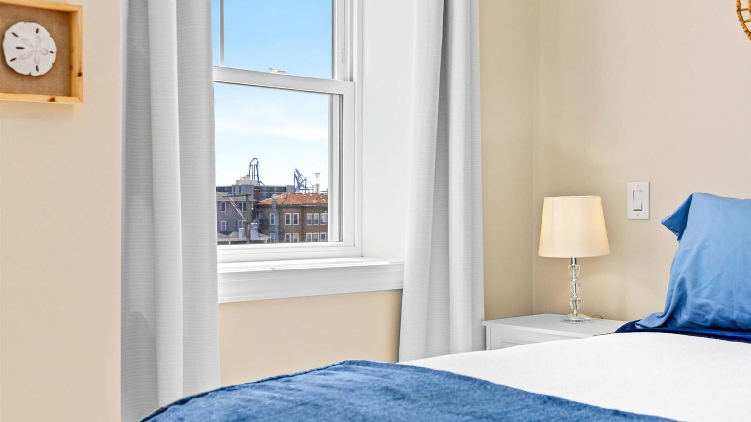 Building Photo - 810 Asbury Ave