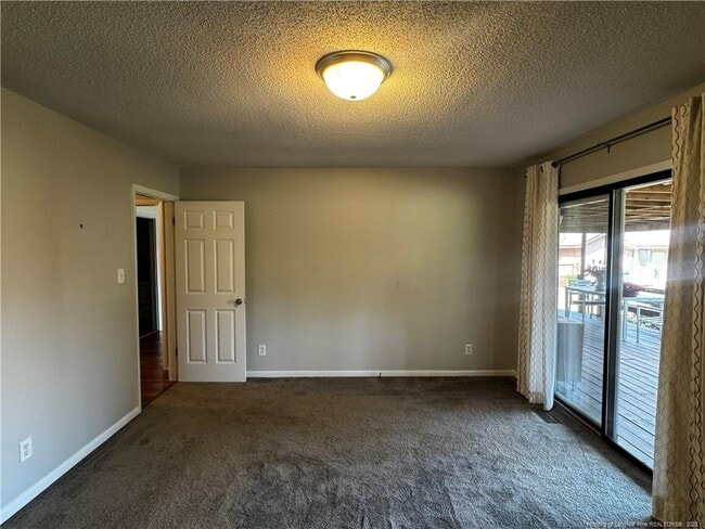 Building Photo - 6739 Irongate Dr