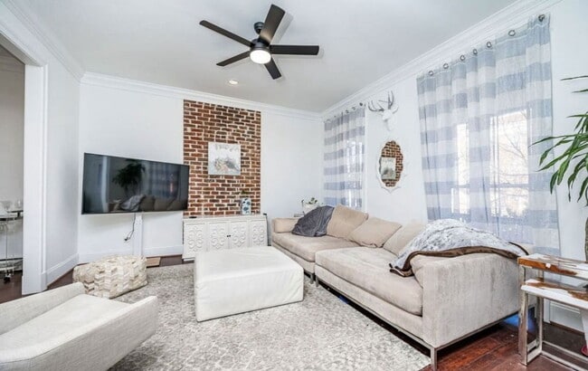 Building Photo - 2235 Venable St