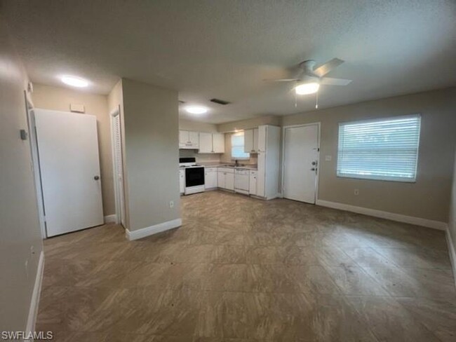 Building Photo - ANNUAL RENTAL - 1 BED/1 BATH AT POINCIANA