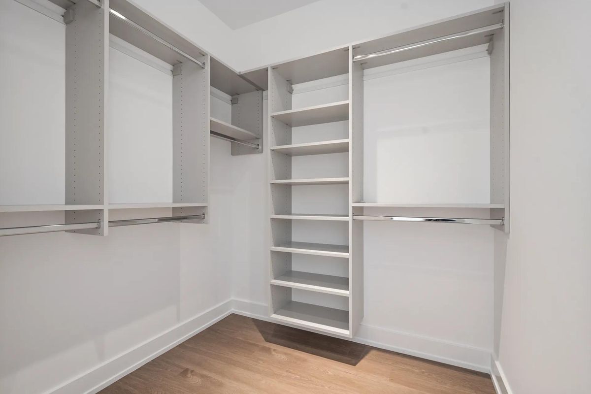 Building Photo - 728 Waukegan Rd