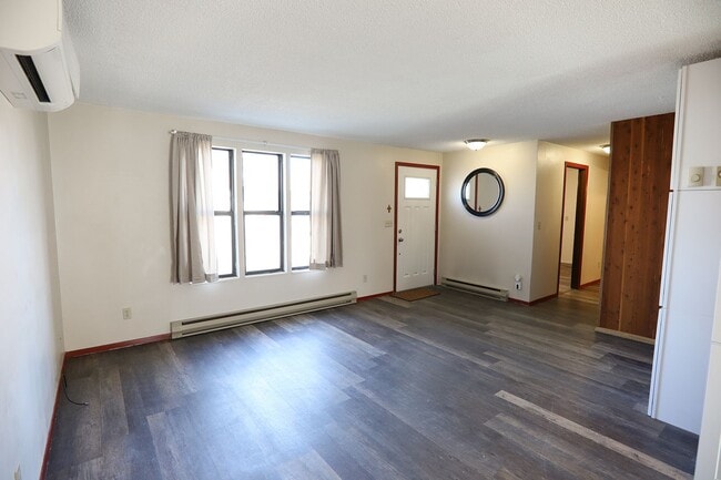 Building Photo - 1429 Yonkee Ave