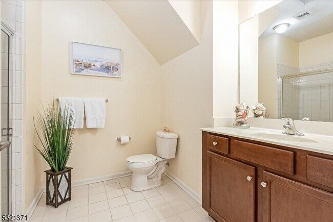 Building Photo - 209 Birch Ct