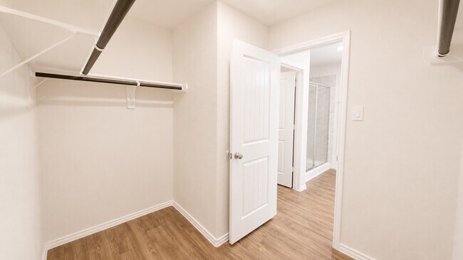 Building Photo - 6410 Indigo Cliff Dr