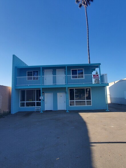 Front of Builiding - 679 E Port Hueneme Rd