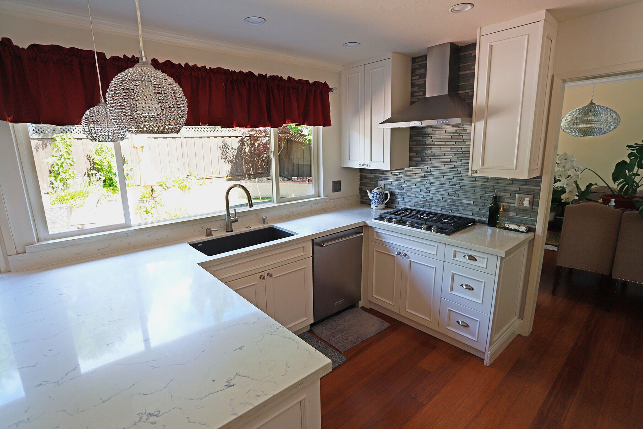 Building Photo - 530 Zircon Way