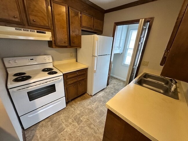 Building Photo - 25/26 Old Clayton