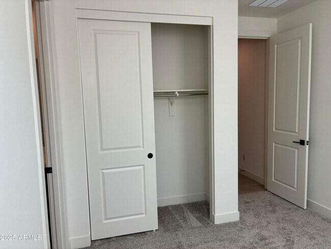 Building Photo - 17778 W Crawfordsville Dr