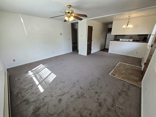 Building Photo - 1704 Erin Ct