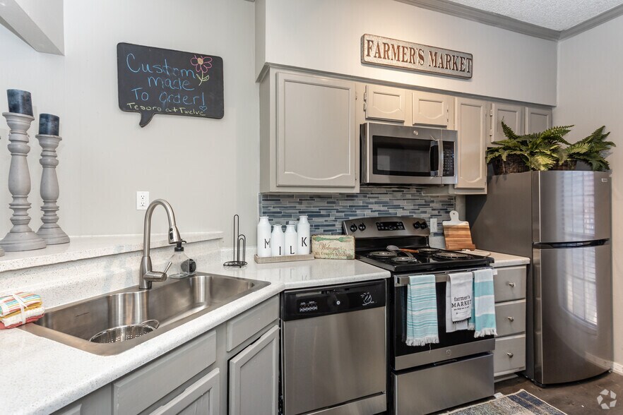 Tesoro at 12 4271 Altoona Dr Dallas TX 75233 Apartment Finder