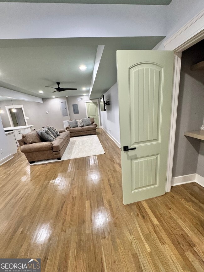 Building Photo - 2618 Meadow Lark Dr
