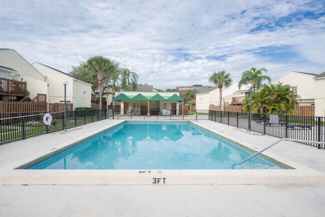Building Photo - 641 Executive Center Dr