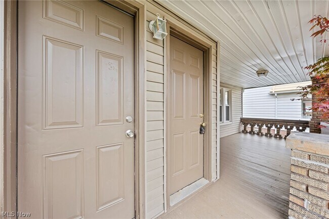 Building Photo - 2058 Wascana Ave