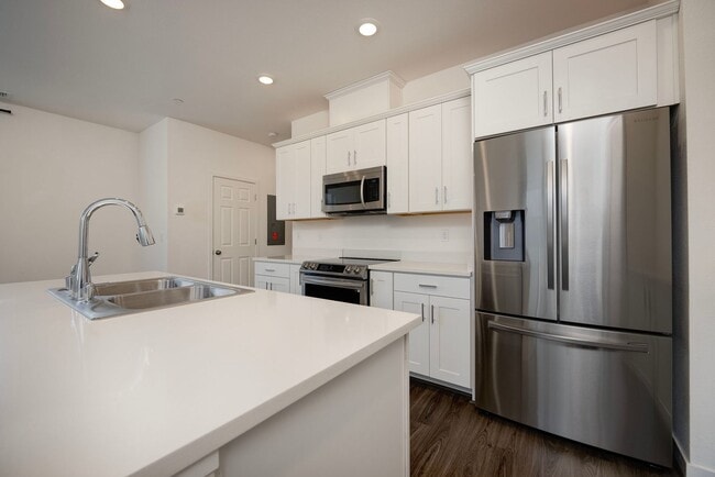 Building Photo - 5691 Whimsical Ln