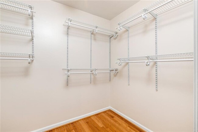 Building Photo - 3784 Market Crescent