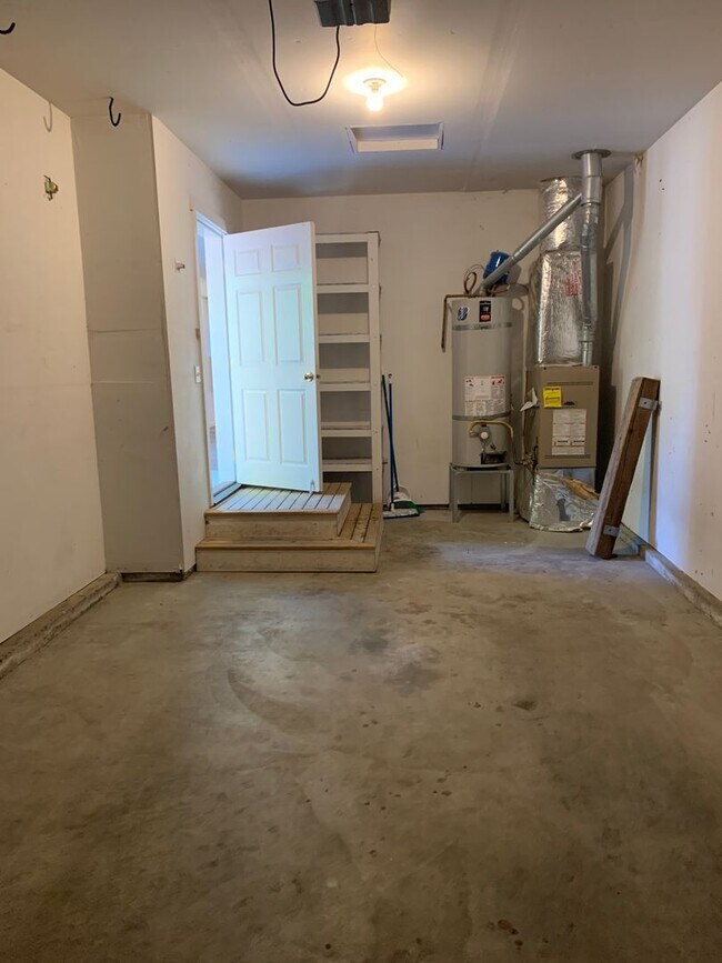 Building Photo - 2907 Duplex