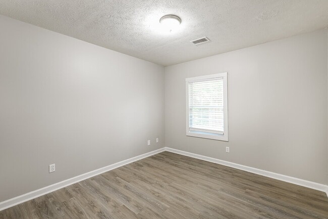 Building Photo - 4392 Hardwood Cir SW