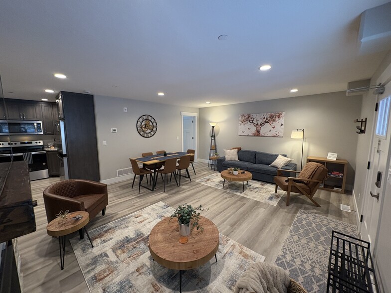 Living Room/Dining Area - 140 E Homestead Dr