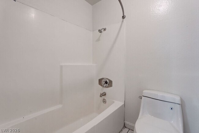 Building Photo - 5198 Greene Ln