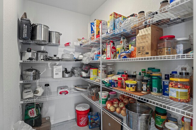 Building Photo - 11164 Middle Strm Dr