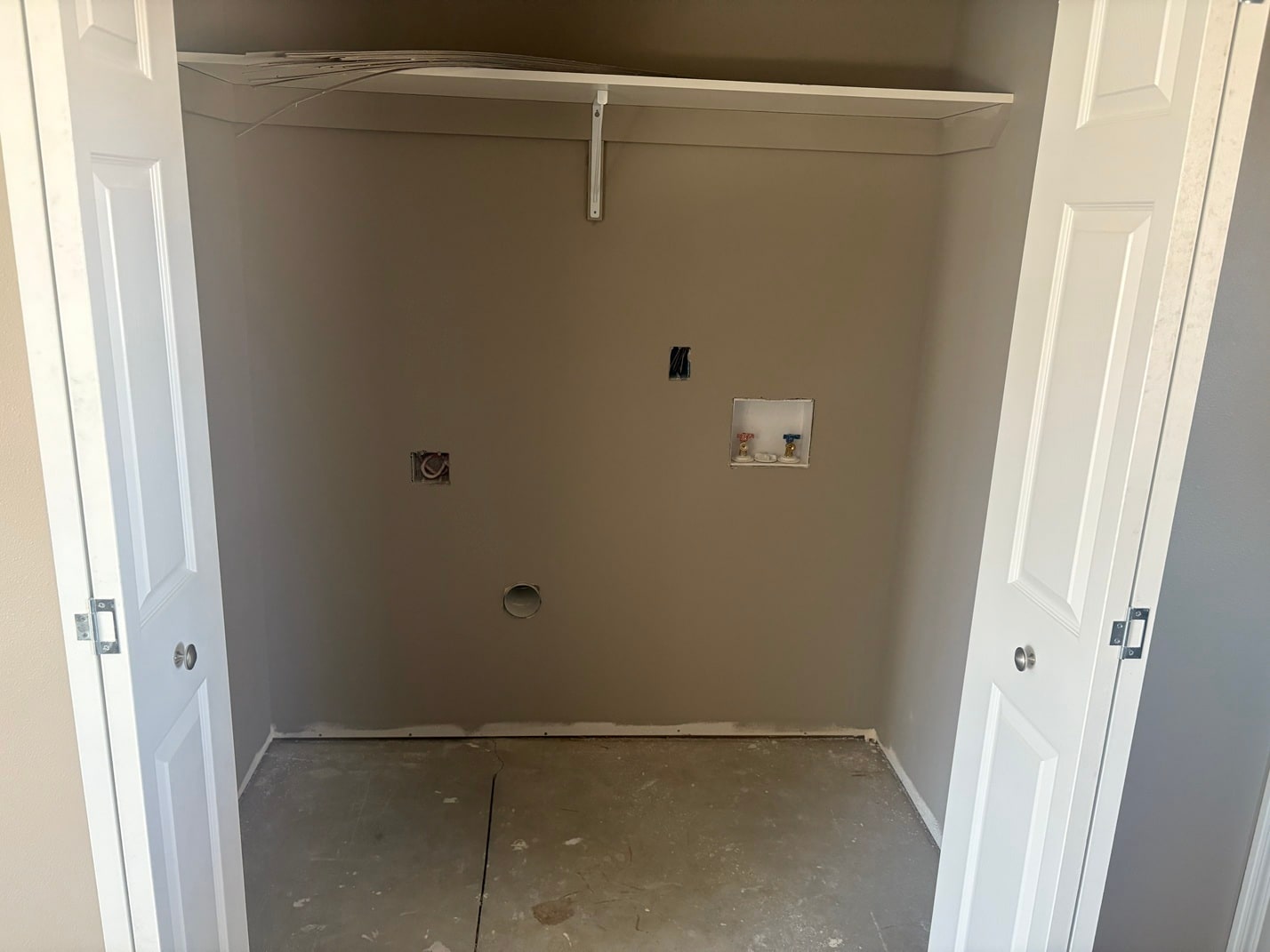 Building Photo - 317 E 13th St