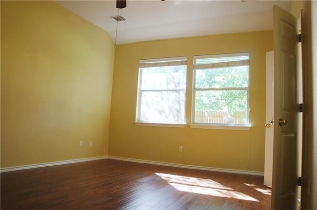 Building Photo - 13632 Campesina Dr