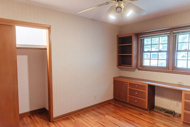 Building Photo - 3 Bed 3 Bath Home