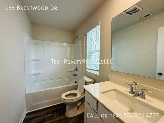 Building Photo - 158 Brentwood Dr