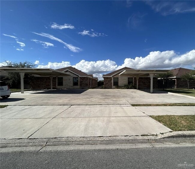 Building Photo - 2909 Linda Vista St