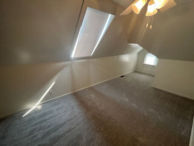 Building Photo - Spacious 4 Bedroom Trinity Park Home - Near Duke and Downtown Durham