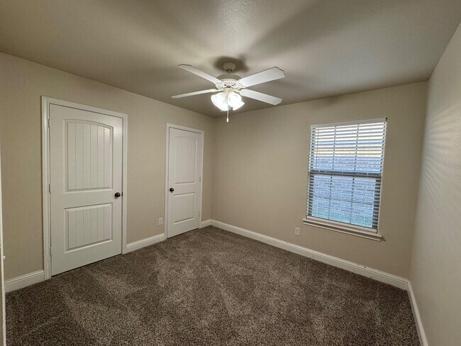 Building Photo - 5530 110th St