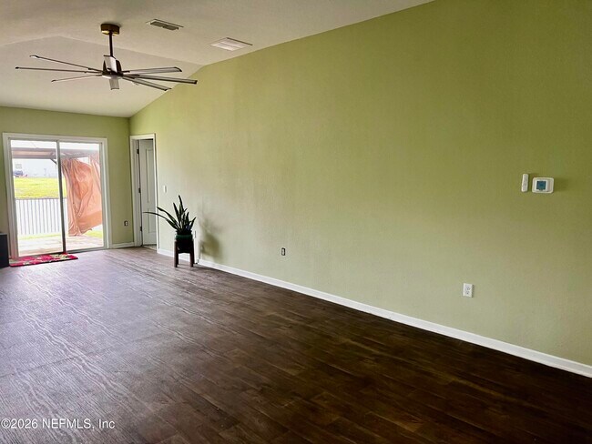 Building Photo - 12450 Russian Olive Rd