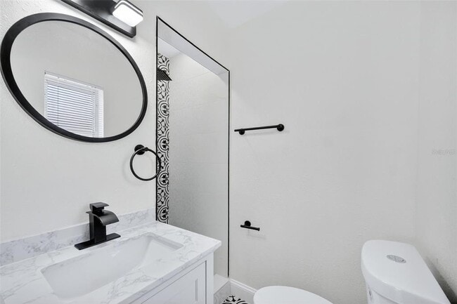 Building Photo - 3034 Touraine Ave