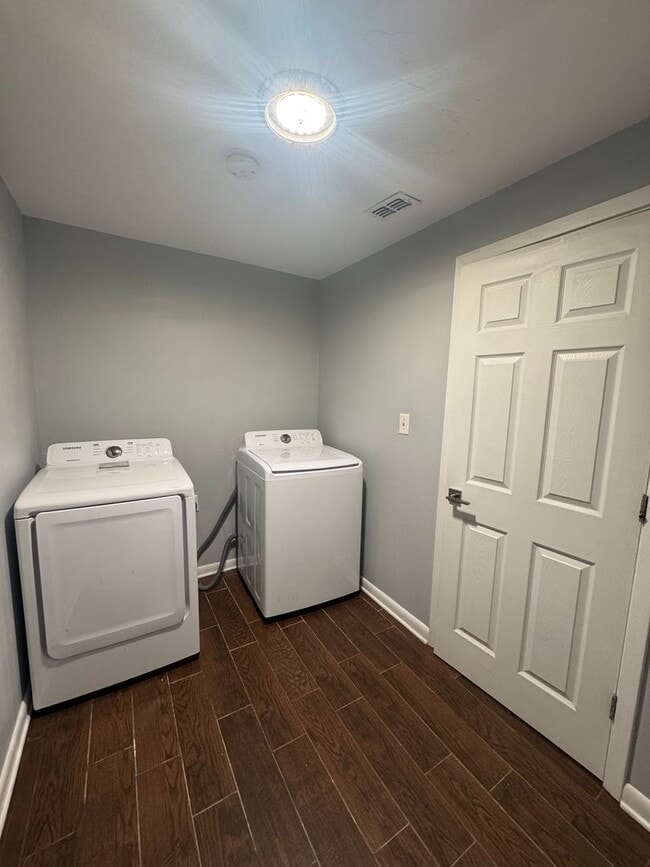 Building Photo - Rental Property